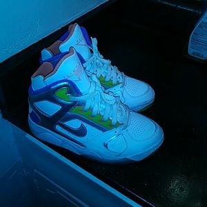 High-Top Nike